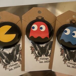 Pac-Man and Ghosts Button Set
